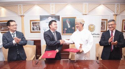 SQU, Huawei sign pact to transfer ICT technologies via academy programme