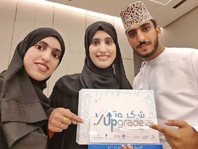 Four Omani students design facial recognition eyewear