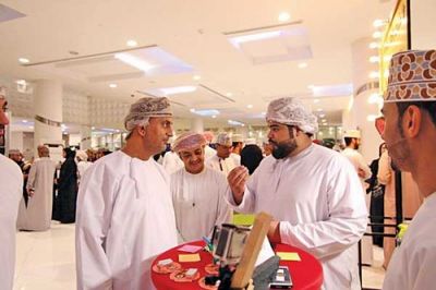 Ten Omani students develop utility service app
