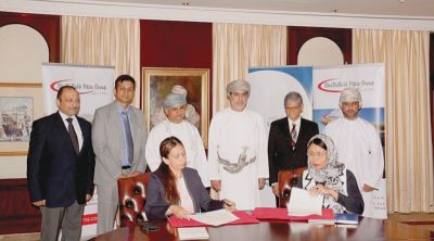 Pact inked for training 1,000 Omanis for textile jobs