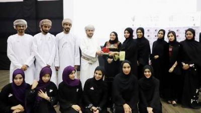 كلية الخليج تكرم 350 من الطلبة المجيدين في الأنشطة الطلابية