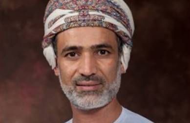 عماني يحصد جائزة شومان للباحثين العرب عن دراسة حول "تطوير التعليم"